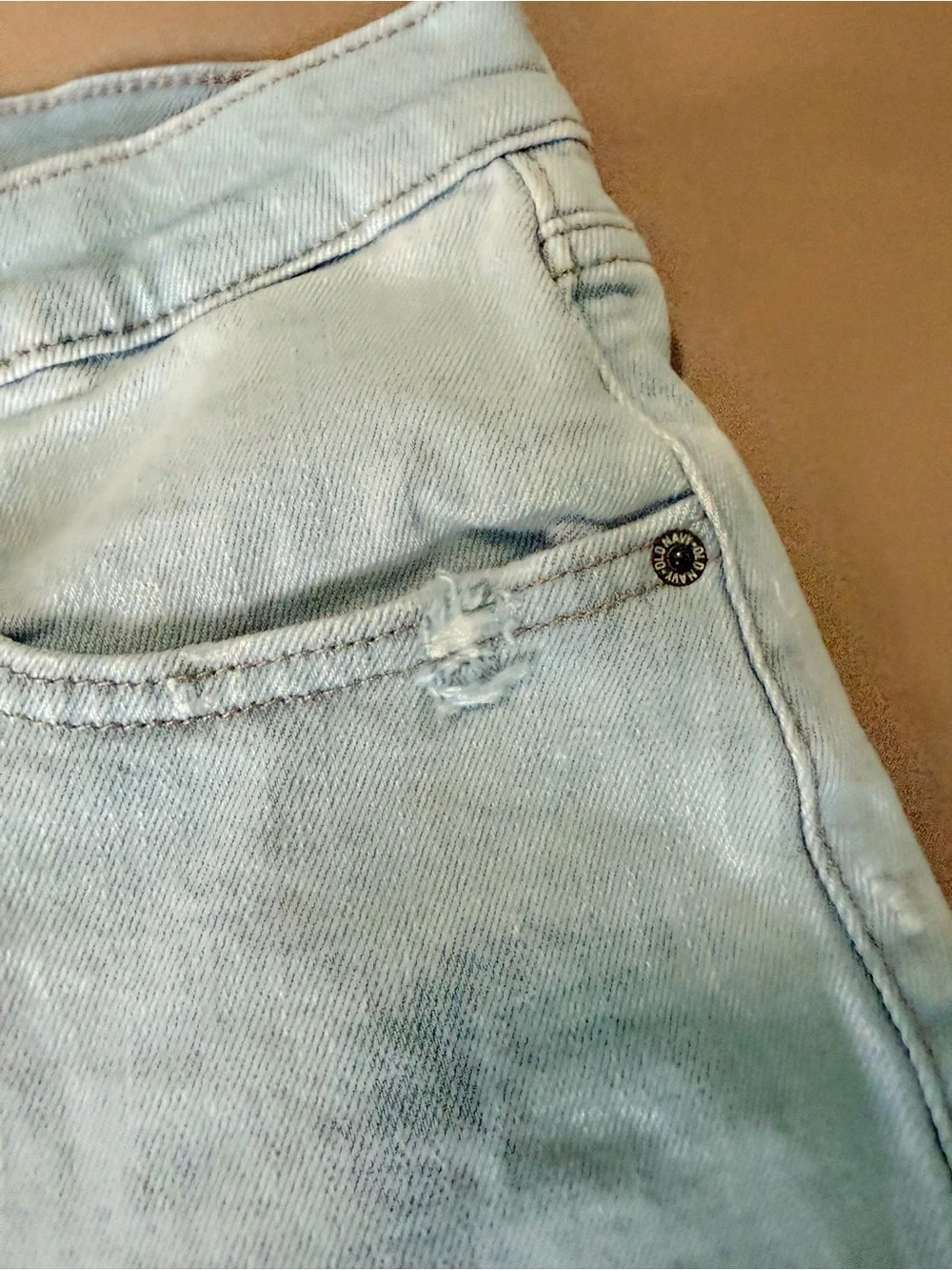 Old Navy Higher Hi Rise Sky Hi A-Line Button Fly Cutoff Shorts Sz 12 Light‎ Wash